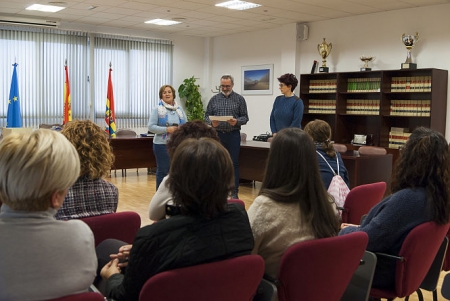 Presentación de la campaña de formación de trabajadores públicos en Huétor Tájar (AYTO. HUÉTOR TÁJAR) Presentación de la campaña de formación de trabajadores públicos en Huétor Tájar (AYTO. HUÉTOR TÁJAR)
