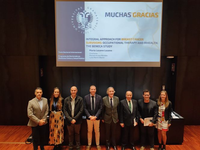 Diseñadores de la APP junto al delegado de Salud (UGR) 