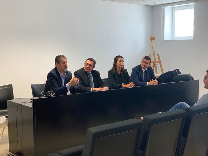 Mesa inaugural de las jornadas (UGR)