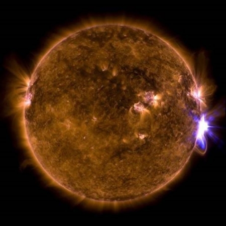 Imagen de la estrella (INSTITUTO DE ASTROFÍSICA DE ANDALUCÍA) Imagen de la estrella (INSTITUTO DE ASTROFÍSICA DE ANDALUCÍA)