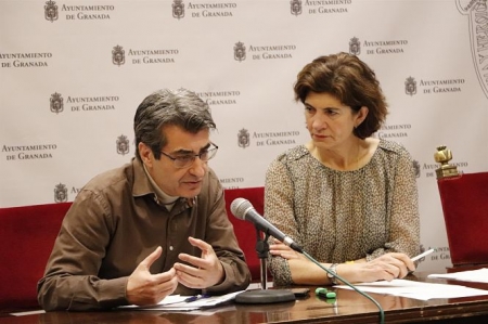 Los concejales de Podemos-IU en Granada Antonio Cambril y Elisa Cabrerizo (PODEMOS-IU) 