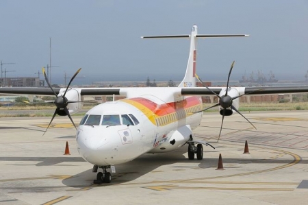 Avión de Air Nostrum que presta el servicio desde Melilla (AIR NOSTRUM) Avión de Air Nostrum que presta el servicio desde Melilla (AIR NOSTRUM)