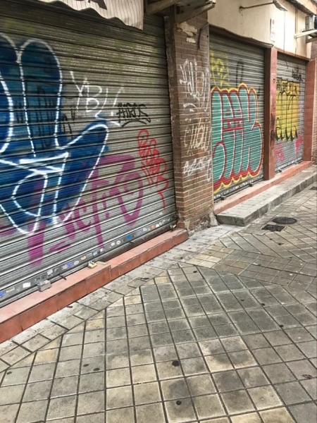 Pintadas en una calle de Granada (VOX) Pintadas en una calle de Granada (VOX)