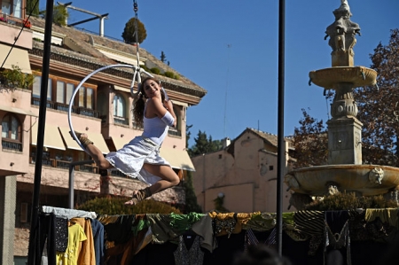 Una de las actuaciones del festival de Circo y artes urbanas (JUAN ANTONIO CÁRDENAS)
