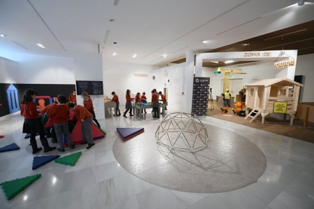 Expocisión en construcción (CAJAGRANADA FUNDACIÓN)