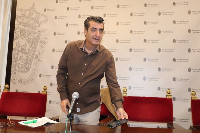 El portavoz del grupo municipal de Podemos-IU en Granada, Antonio Cambril (PODEMOS -IU) 