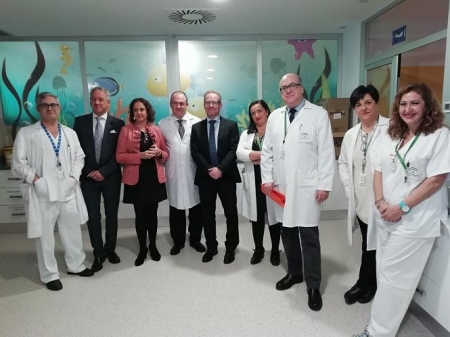 Imagen de la visita de la viceconsejera de Salud, Catalina García, a la nueva UCI Pediatrica del Hospital Virgen de las Nieves (JUNTA DE ANDALUCÍA) Imagen de la visita de la viceconsejera de Salud, Catalina García, a la nueva UCI Pediatrica del Hospital Virgen de las Nieves (JUNTA DE ANDALUCÍA)