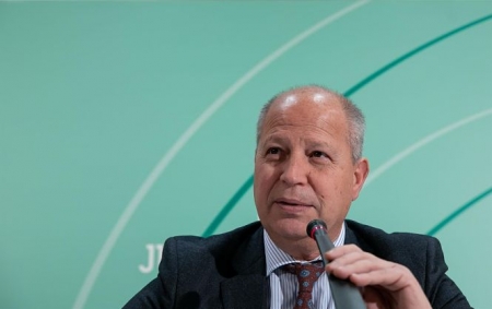 El consejero de Educación y Deporte, Javier Imbroda, en una imagen de archivo (JESÚS PRIETO - EUROPA PRESS) 