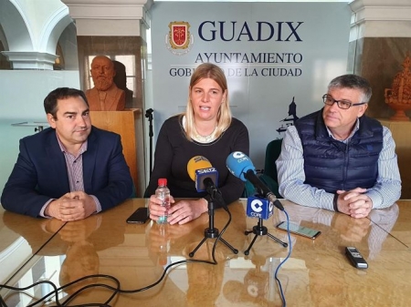 Rueda de prensa en el Ayuntamiento de Guadix del Grupo del PP en la Diputación (PP)