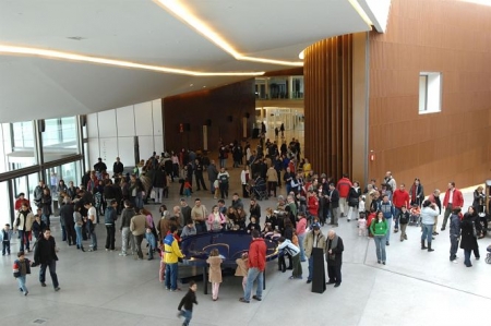Imagen de la sala de recepción de visitantes del Parque de las Ciencias de Granada (PARQUE DE LAS CIENCIAS)