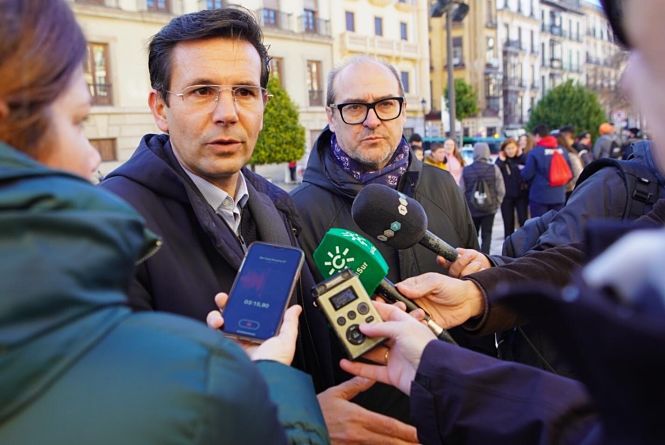 El portavoz del Grupo Municipal Socialista en el Ayuntamiento de Granada, Francisco Cuenca (PSOE) 