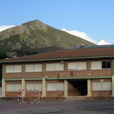 Fachada del Colegio San Pascual Bailón (PSOE)
