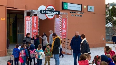 Campaña de concienciación en los colegios (AYTO. ALMUÑÉCAR)