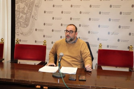 El concejal del Grupo Municipal Podemos-IU en el Ayuntamiento de Granada, Francisco Puentedura (PODEMOS-IU) El concejal del Grupo Municipal Podemos-IU en el Ayuntamiento de Granada, Francisco Puentedura (PODEMOS-IU)