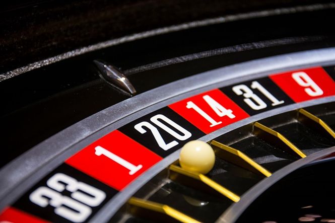 Imagen de una ruleta dentro de una casa de apuestas (CASINO GRAN Vía) 