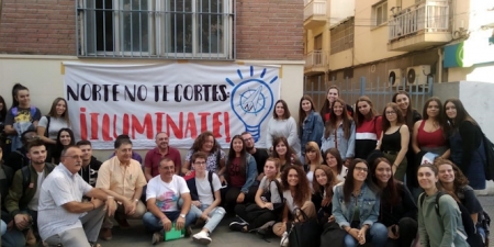 Alumnos de la UGR, en solidaridad con los encerrados por los cortes de luz de la zona norte (DEFENSOR DE LA Ciudadanía) 