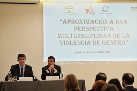 Imagen de la participación de Juan Marín en las jornadas `Aproximación a una perspectiva multidisciplinar de la Violencia de Género` para profesionales (JUNTA DE ANDALUCÍA) Imagen de la participación de Juan Marín en las jornadas `Aproximación a una perspectiva multidisciplinar de la Violencia de Género` para profesionales (JUNTA DE ANDALUCÍA)