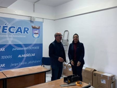 Acondicionamiento de una de las aulas (AYTO. ALMUÑÉCAR)