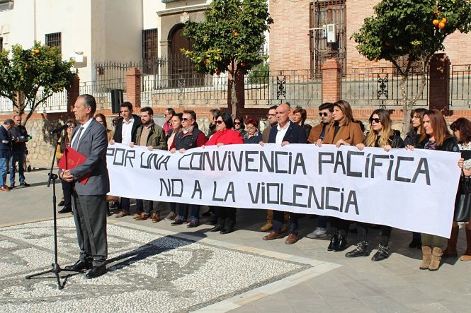 Imagen de la concentración en Pinos Puente (AYUNTAMIENTO DE PINOS PUENTE)
