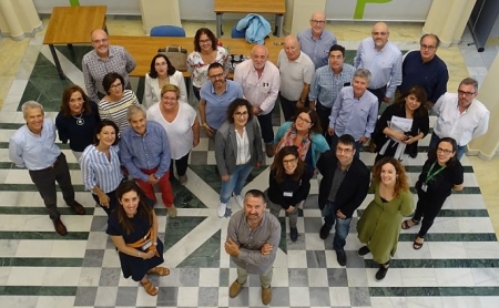 Foto de familia de la edición anterior del programa formativo de Gestión de Servicios de Nefrología (EASP) Foto de familia de la edición anterior del programa formativo de Gestión de Servicios de Nefrología (EASP)