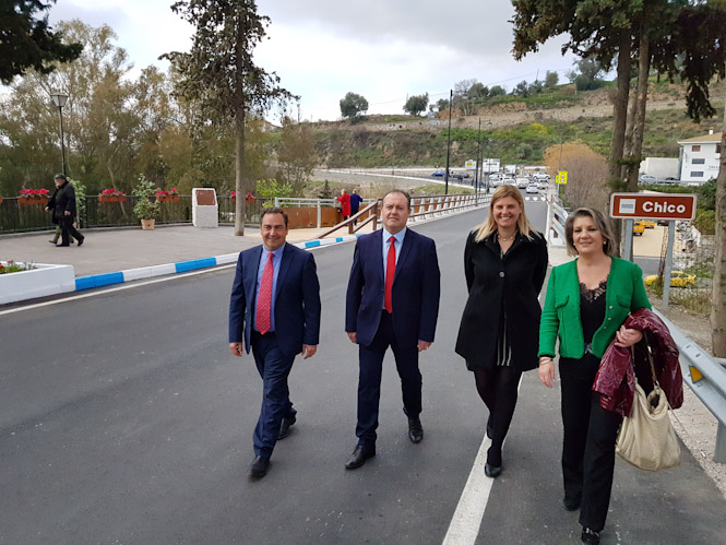 Diputados Provinciales del PP han visitado el puente de acceso a Órgiva (PP) 