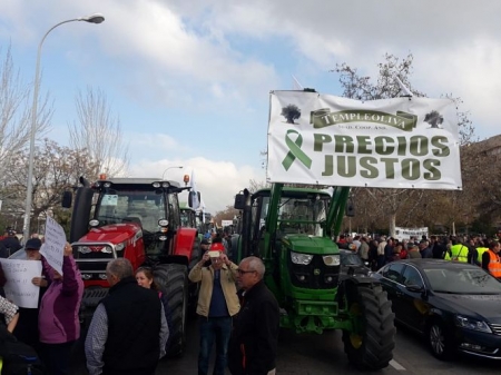 Preparativos para la tractorada por el futuro del campo (EUROPA PRESS) Preparativos para la tractorada por el futuro del campo (EUROPA PRESS)