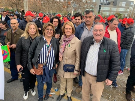 Miembros del equipo de gobierno del Ayuntamiento de Motril han acudido a la tractorada (AYTO. MOTRIL)