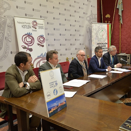 Presenatción de las actividades por el Dia Internacional del guia turístico (JAVIER ALGARRA)