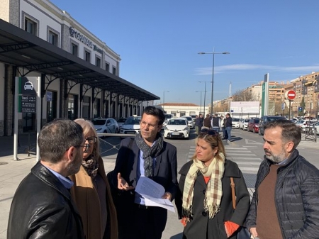Miembros del PSOE han visitado la estación de andaluces (PSOE) 