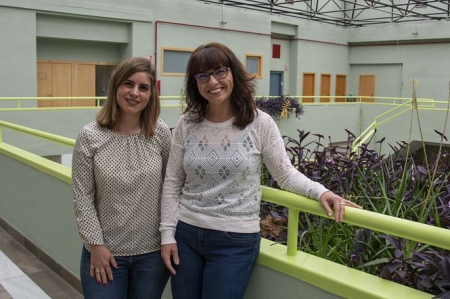 Las investigadoras de la UGR Nuria Calet y Gracia Jiménez, autoras de este trabajo (UGR) 