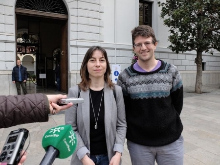 Miembros de Vamos, Granada en la Plaza del CARMEN (VAMOS, GRANADA) 