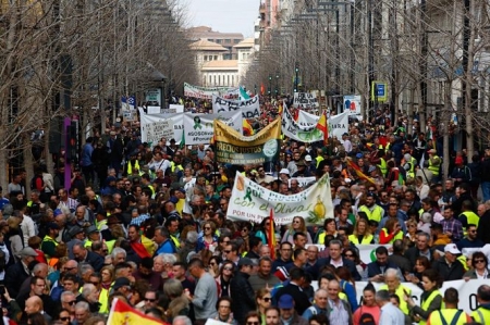 Imagen de la manifestación celebrada por los agricultores en Granada en febrero (ÁLEX CÁMARA/EUROPA PRESS)
