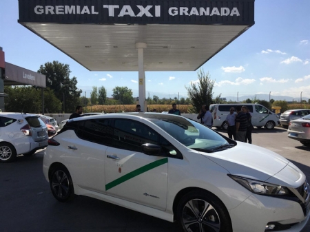 Sede de la Gremial del Taxi de Granada (NISSAN) Sede de la Gremial del Taxi de Granada (NISSAN)