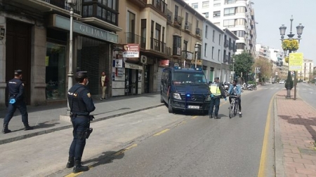 Control de Policía Nacional en estado de alarma (POLICÍA NACIONAL) Control de Policía Nacional en estado de alarma (POLICÍA NACIONAL)