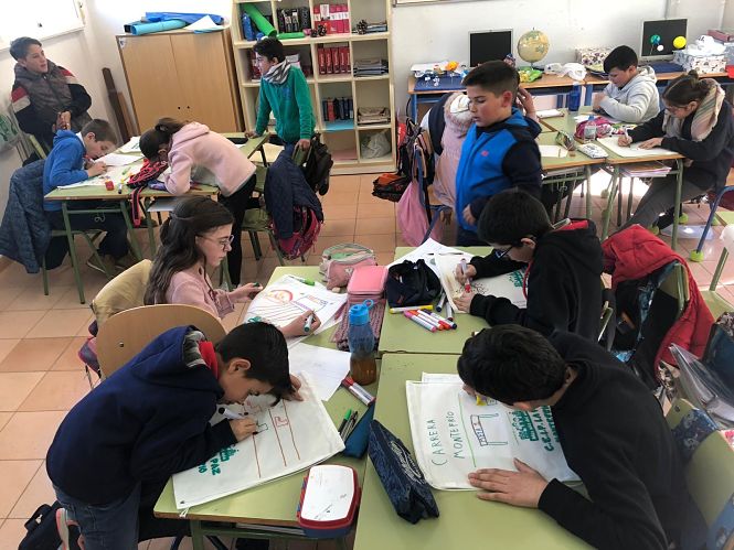 Escolares de un Colegio de Montefrío (AYTO. MONTEFRÍO) 