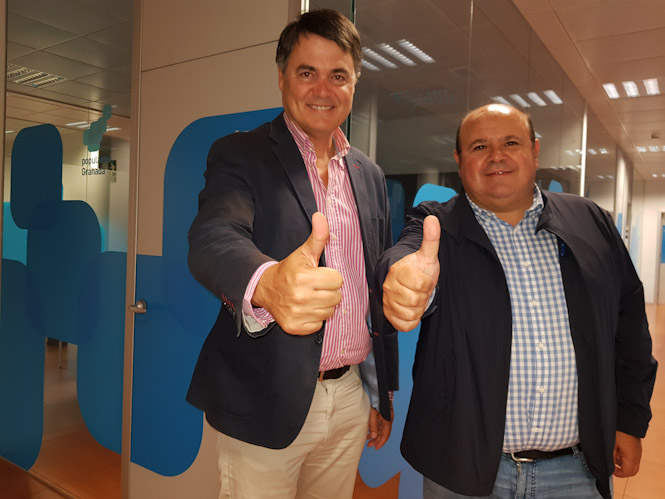 Carlos Rojas y José Robles diputado y senador del PP (PP) 