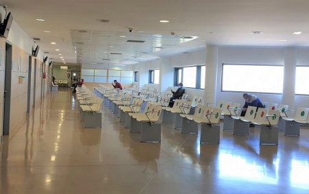 Sala de Espera del Hospital Clínico San Cecilio (HUSC) Sala de Espera del Hospital Clínico San Cecilio (HUSC)