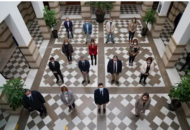 Visita del presidente de la Junta, Juanma Moreno, al Ayuntamiento de Motril (JUNTA)