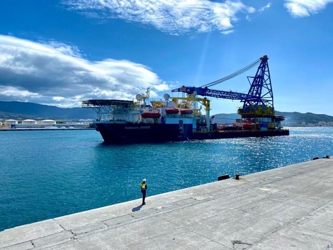 El barco Saipem 3000 (PUERTO) 