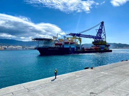 El barco Saipem 3000 (PUERTO) 