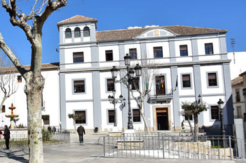 Fachada del Ayuntamiento de Baza (WEBDEBAZA.COM) 