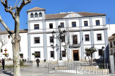 Fachada del Ayuntamiento de Baza (WEBDEBAZA.COM) 