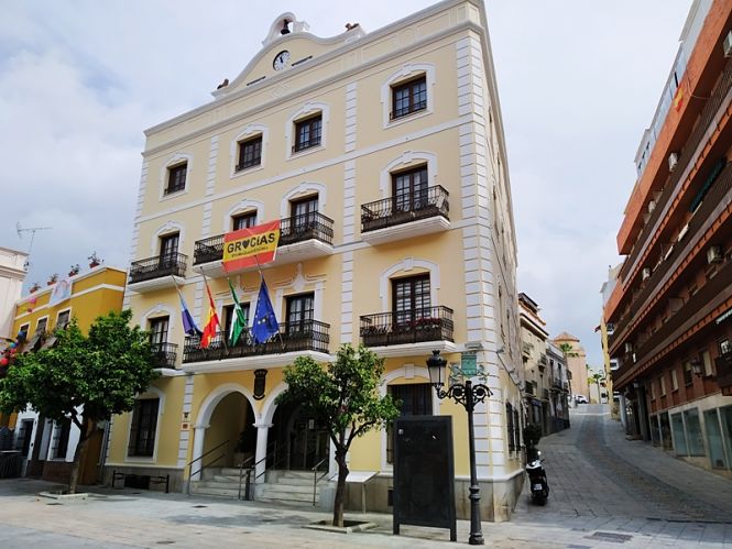 Fachada del Ayuntamiento de Almuñécar (AYTO. ALMUÑÉCAR)