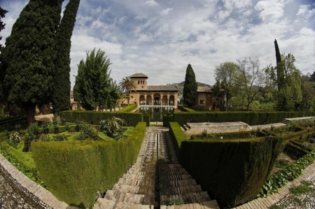  La Alhambra de Granada sin turistas por la crisis del coronaviru (ÁLEX CÁMARA - EUROPA PRESS)
