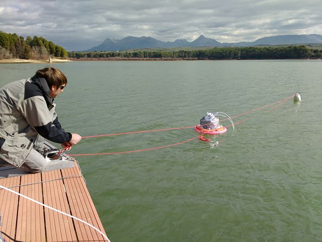 Aparato que permite a los investigadores medir los flujos de CO2, CH4, y N2O de forma simultánea (UGR) 