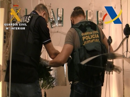 Agentes de la Guardia Civil en el operativo (GUARDIA CIVIL) 