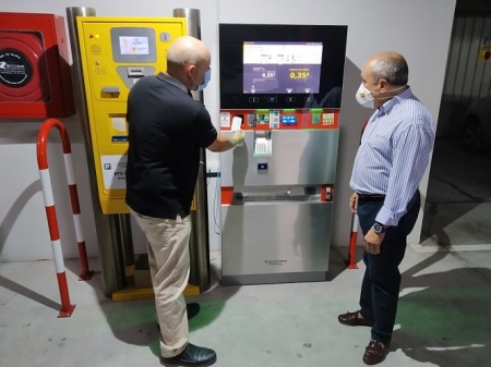 Imagen de la presentación de los nuevos cajeros (AYTO. ALMUÑÉCAR)