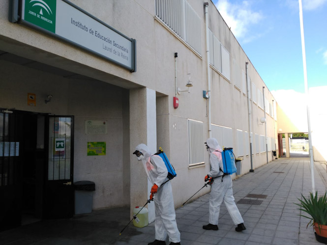 Desinfección en un centro educativo de La Zubia (AYTO. LA ZUBIA) 