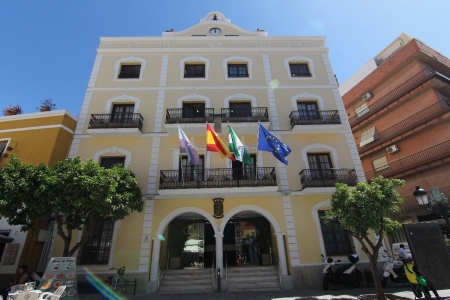 Fachada del Ayuntamiento de Almuñécar (AYTO. ALMUÑECAR) 