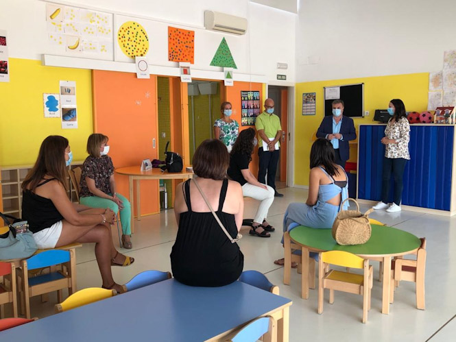 Francisco Fuentes ha visitado el Centro de Educación infantil `Los Mondragones` (AYTO. GRANADA)